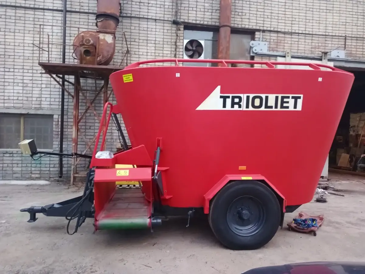 Ремонт кормозмішувача годівника