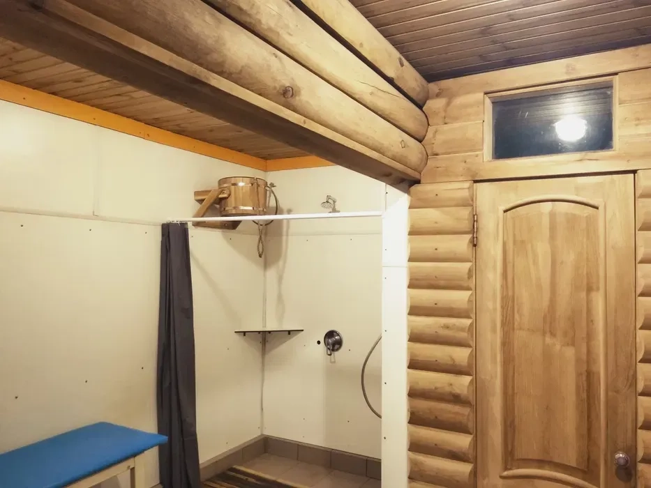 Справжня Баня на Дровах на Лівому Березі: Затишний Відпочинок, Віники та Чан!