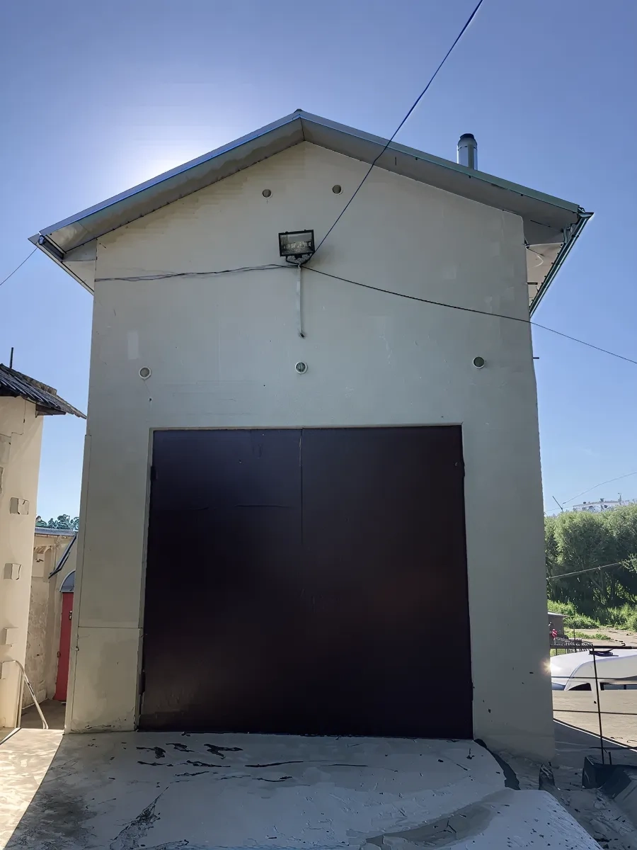 Теплий гараж в гарному місці: комфорт для вашого авто