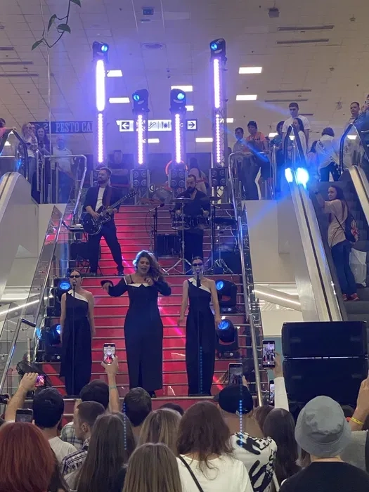 Сцена для заходів до вашої уваги