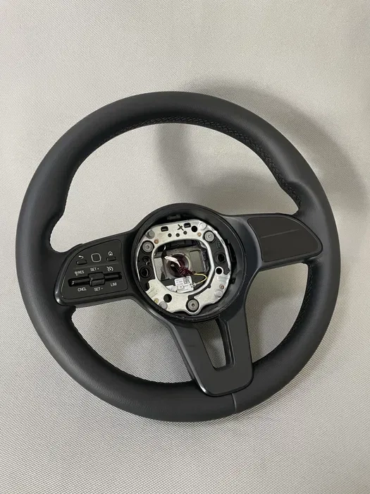 Реставрація керма, перетяжка та фарбування