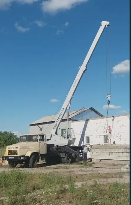 Автокран Лебедин