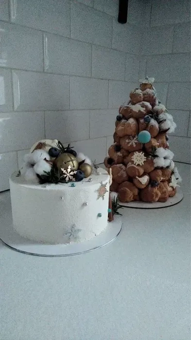 Тортики, короваї, кенді-бари, та інші десерти на замовлення