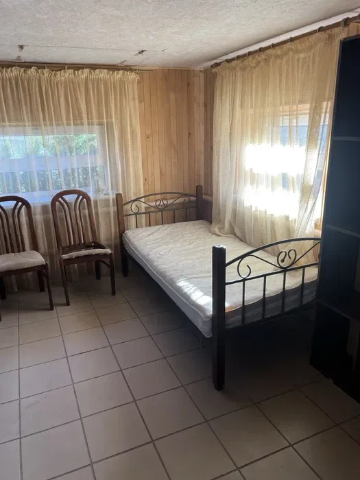 Будинок в с. Балаклея , Центральна частина села, вул. Миру .Площа будинку — 45 м²