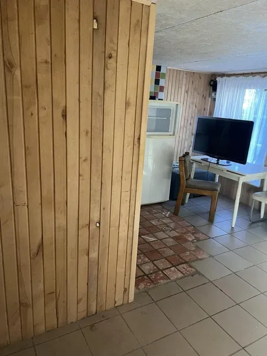 Будинок в с. Балаклея , Центральна частина села, вул. Миру .Площа будинку — 45 м²