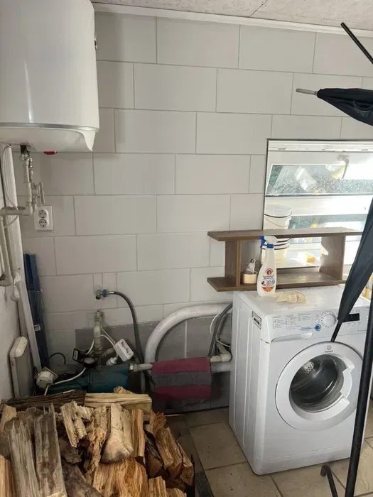 Будинок в с. Балаклея , Центральна частина села, вул. Миру .Площа будинку — 45 м²