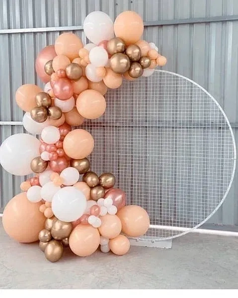 Фотозона з каркасом на ваше свято