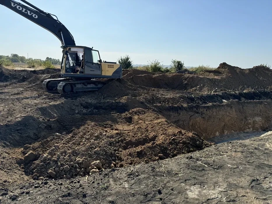 Гусеничний екскаватор Volvo 210