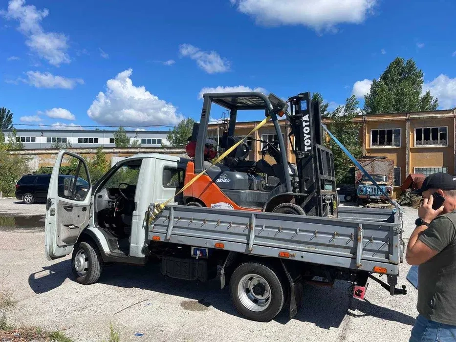 Вантажні перевезення, гідроборт, верхнє завантаження, грузоперевозки