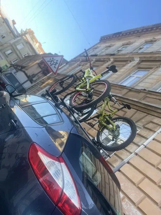 Велокріплення на кришу Thule