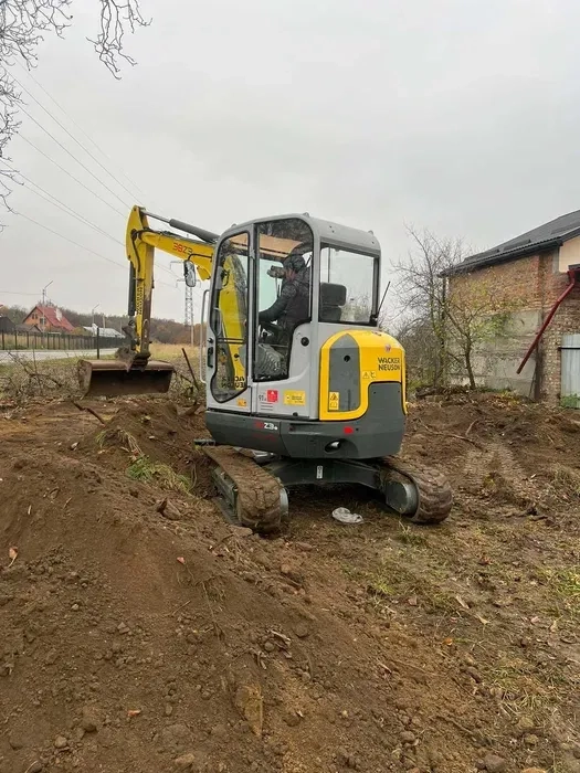 Міні екскаватор 3.5 т