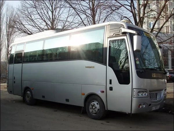 324 Автобус на весілля Isuzu