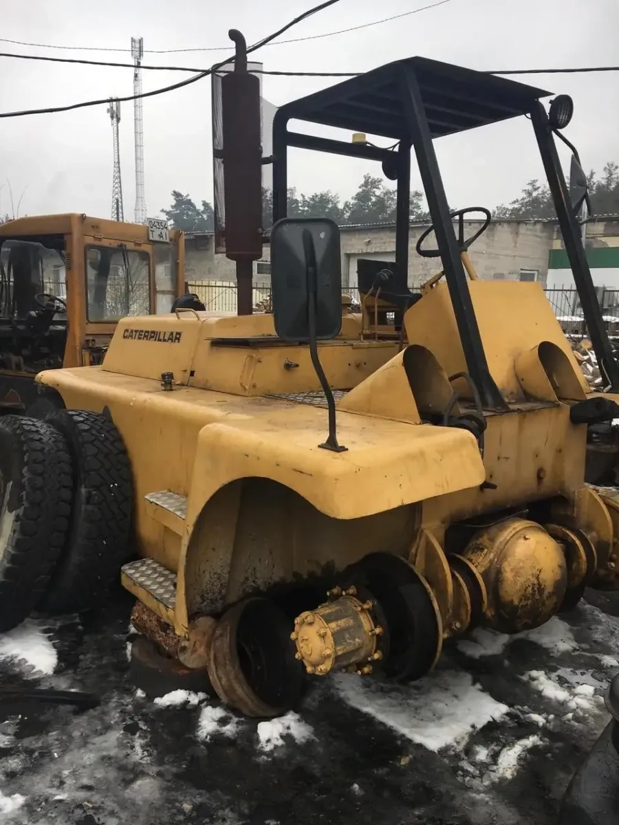 Ремонт та сервісне обслуговування вилкових навантажувачів