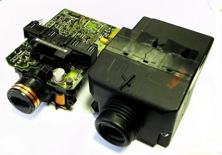 Ремонт автомобільних ключів замків Мерседес