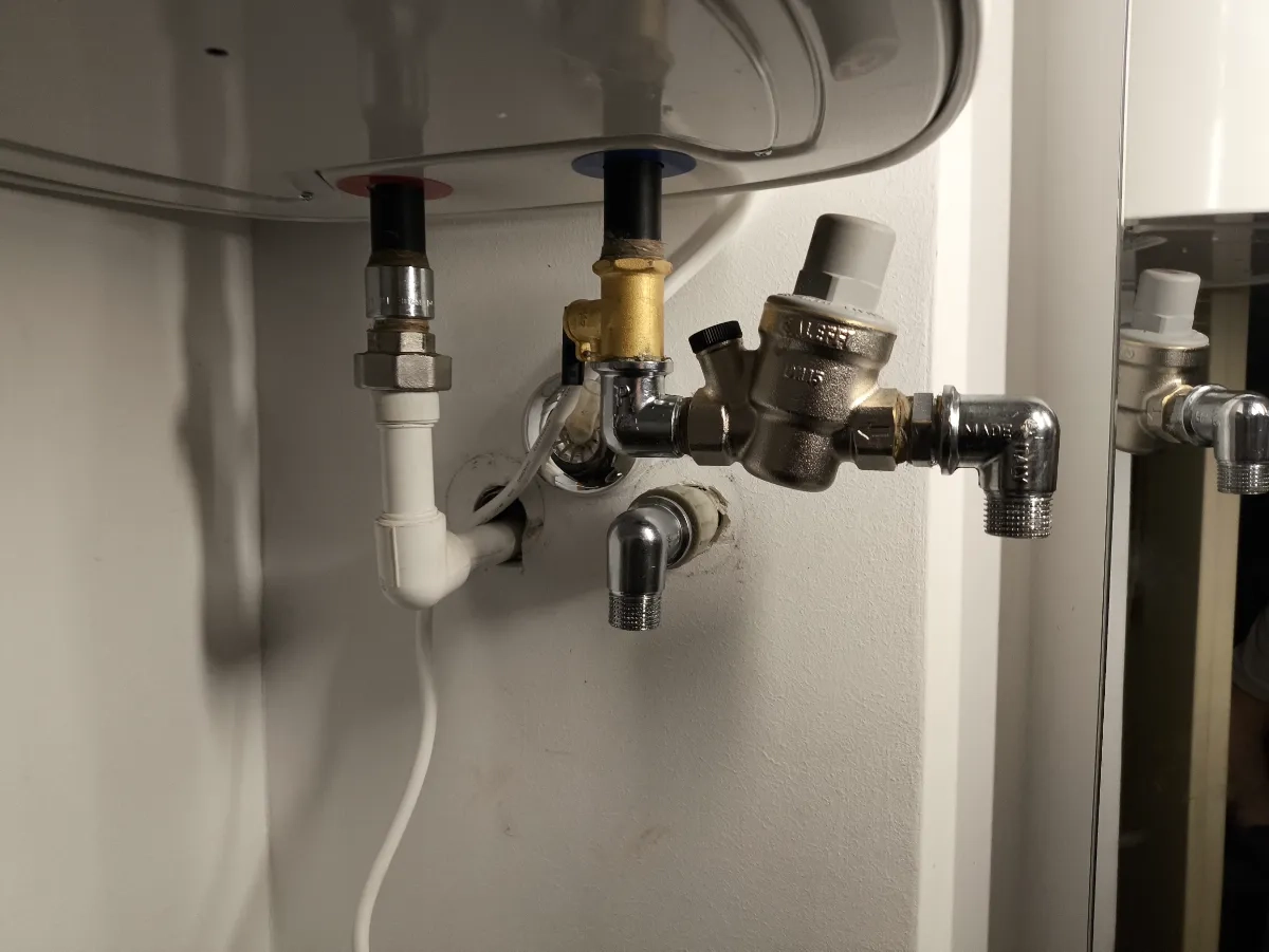 Сантехнічні роботи, встановлення бойлерів, умивальників,унітазів,змішувачів