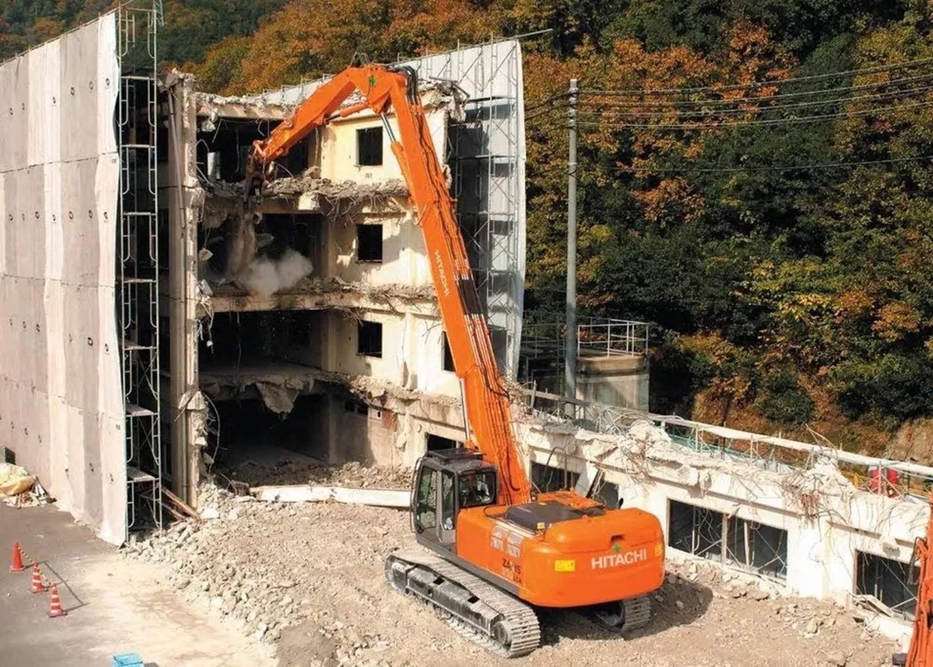 Гусеничний екскаватор Hitachi ZX350 з довгою стрілою