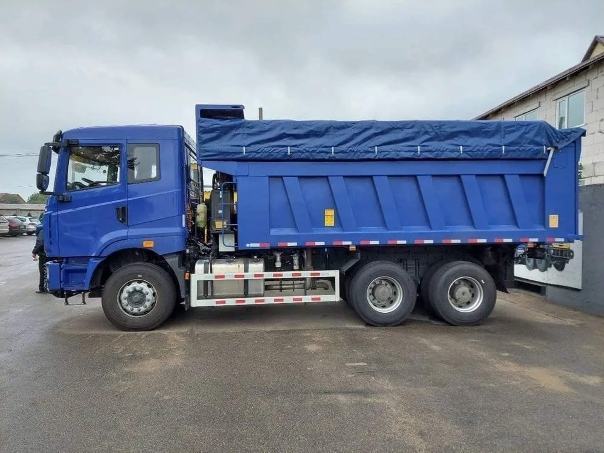 Самоскид Shacman X3000 - 25 тонн, кузов 20 кубів