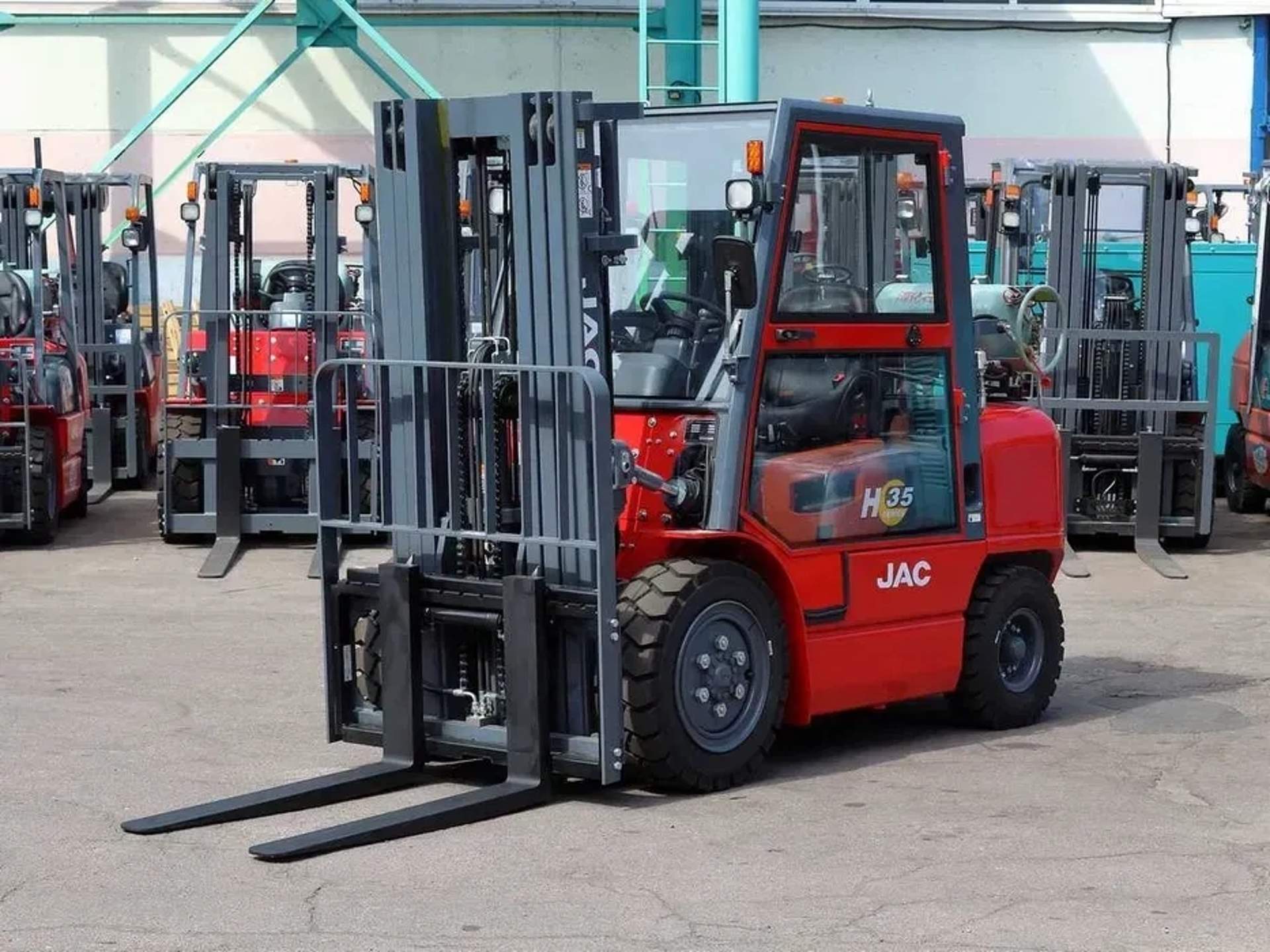 JAC H35 — дизельний вилковий навантажувач
