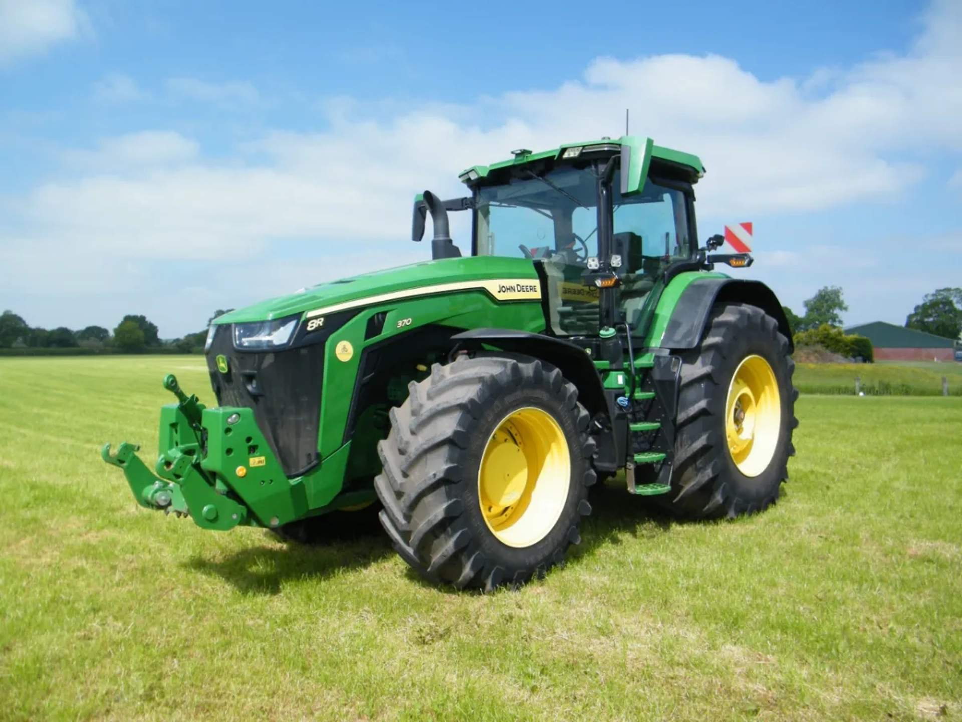 John Deere 8R 370 - послуги потужного колісного трактора