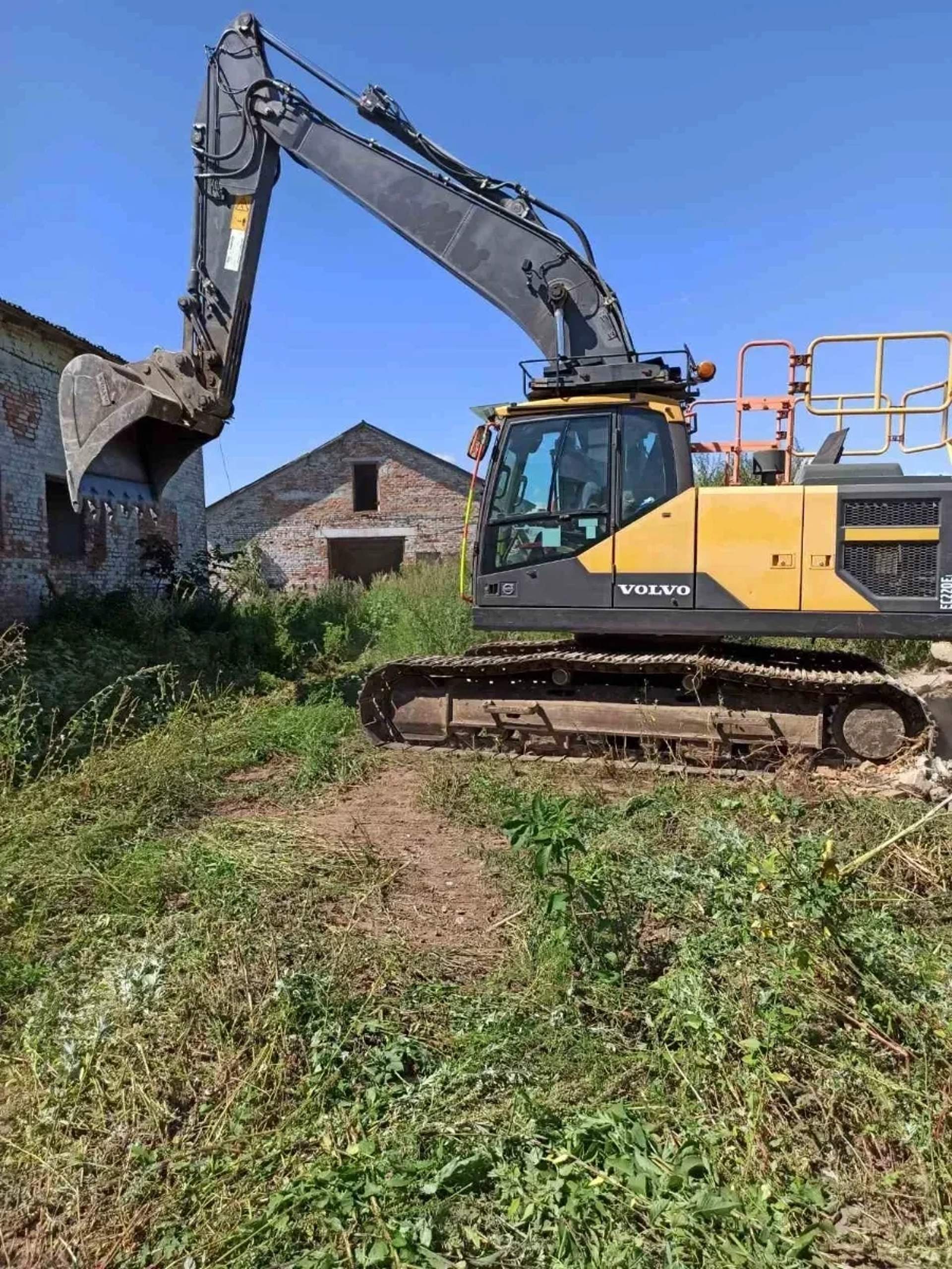 Екскаватор Volvo EC220EL якісно та потужно