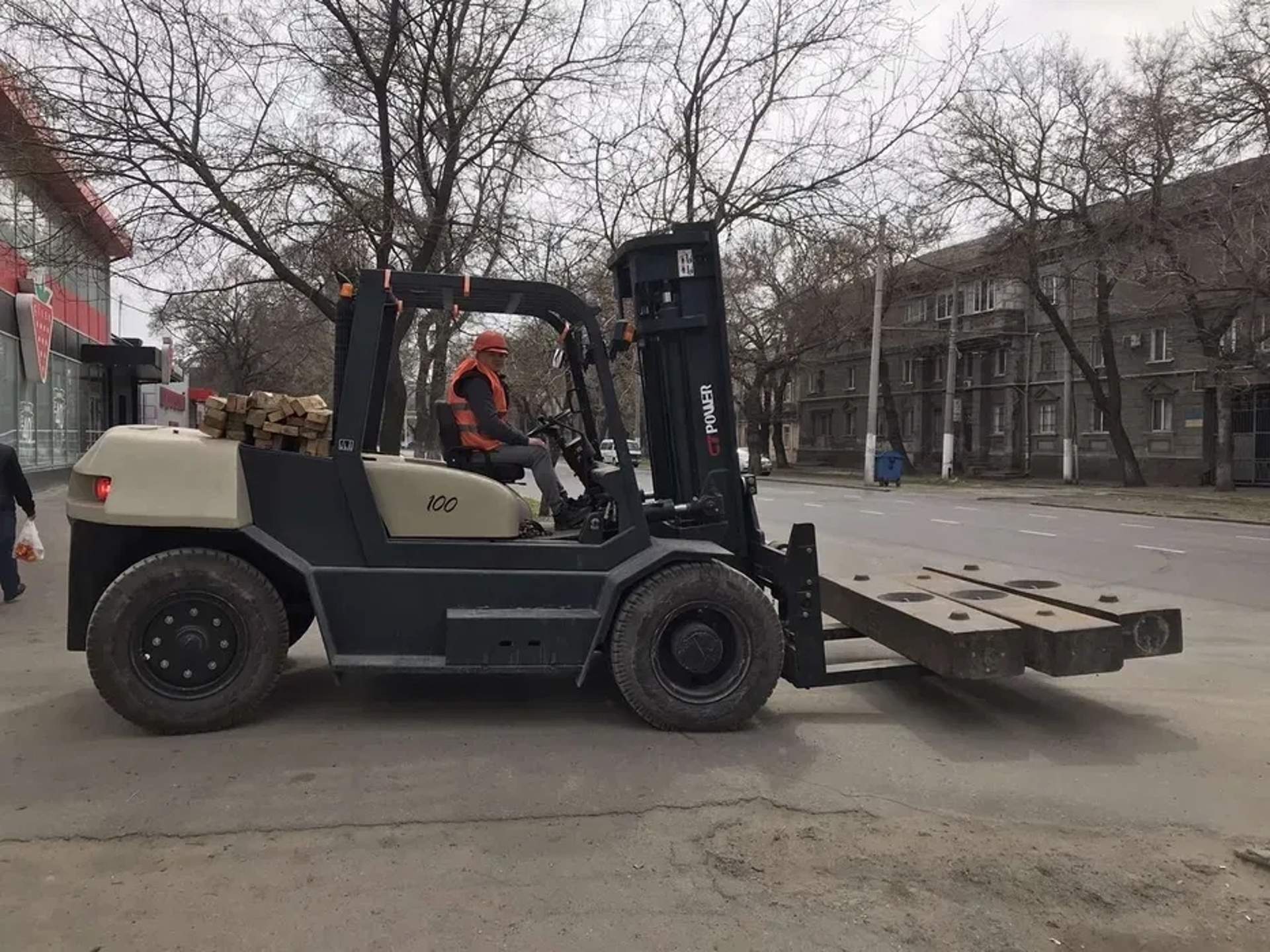 Навантажувач CT POWER FD100 для навантаження великогабаритних вантажів