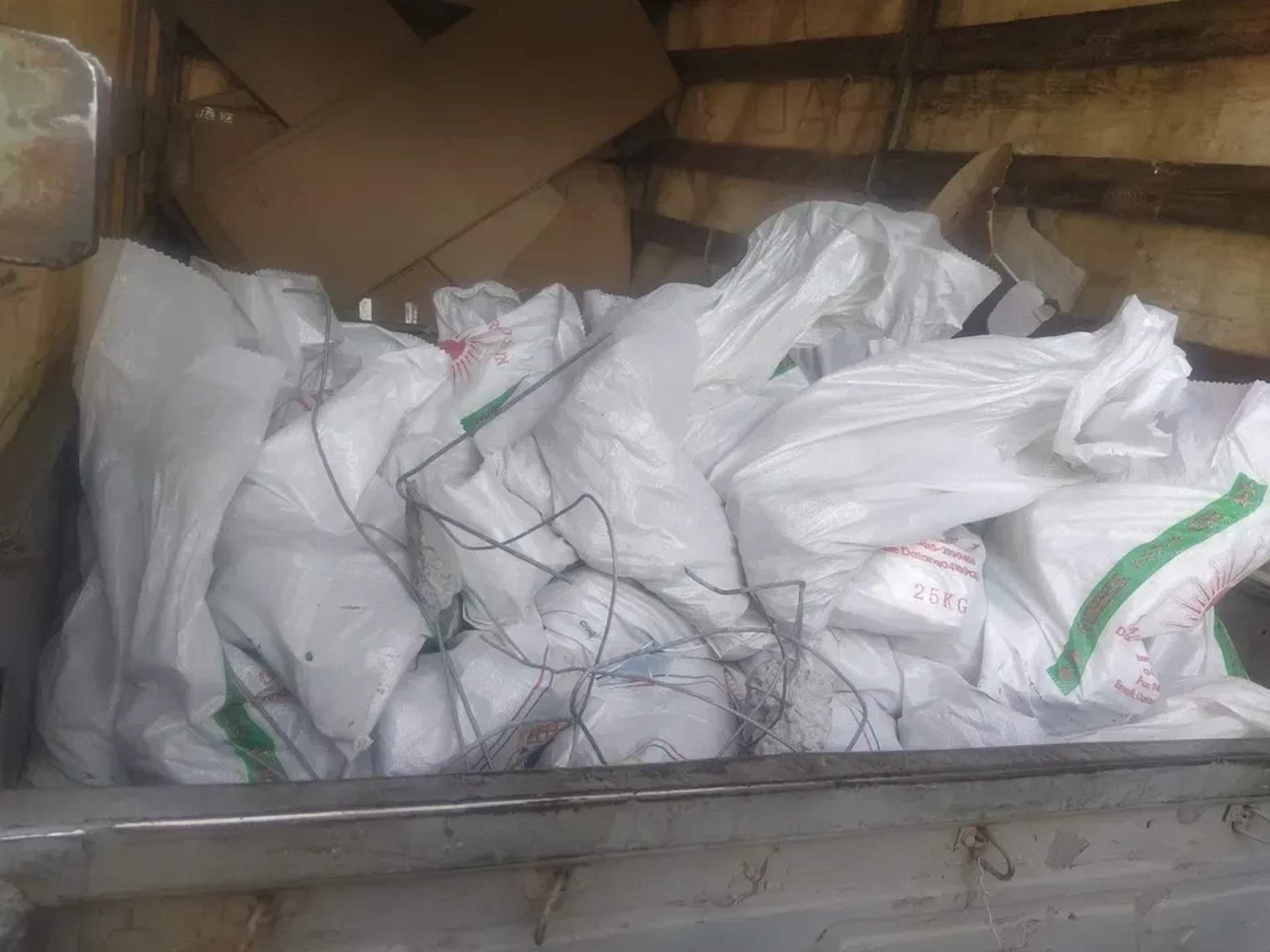 Вивіз будівельного сміття будсміття мотлоху КамаЗ ЗіЛ Газель вантажники