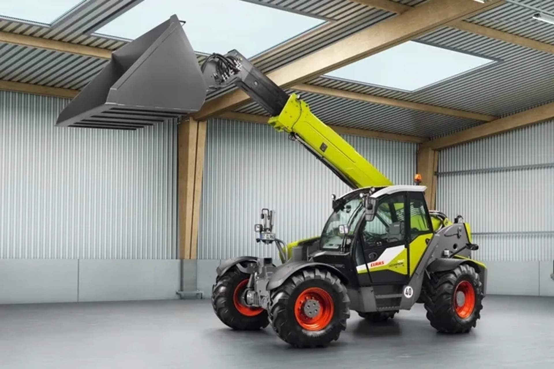 Телескопічний навантажувач CLAAS Scorpion 3.3т