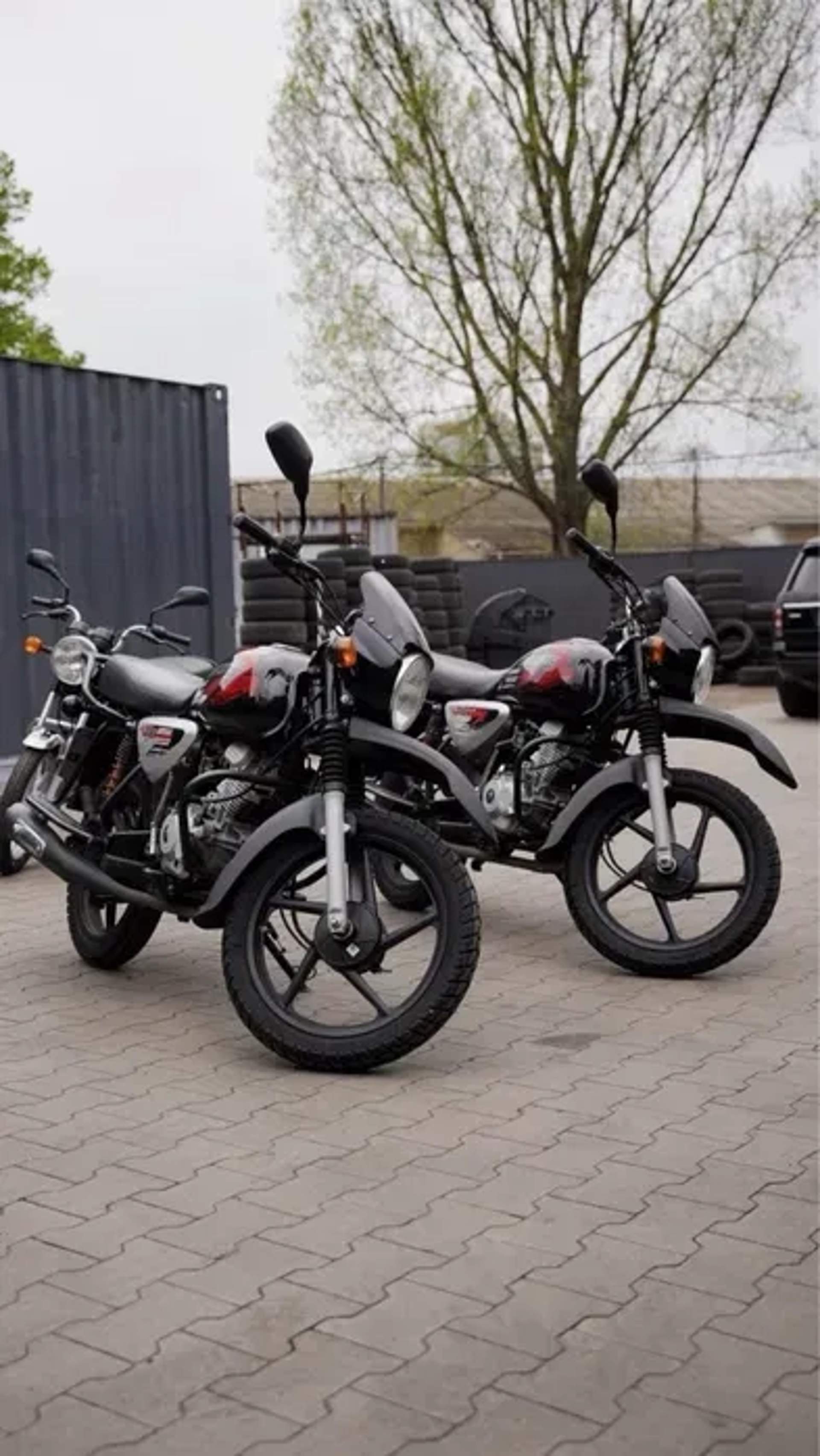 Bajaj Boxer 125 X він ідеальний для міста та бездоріжжя