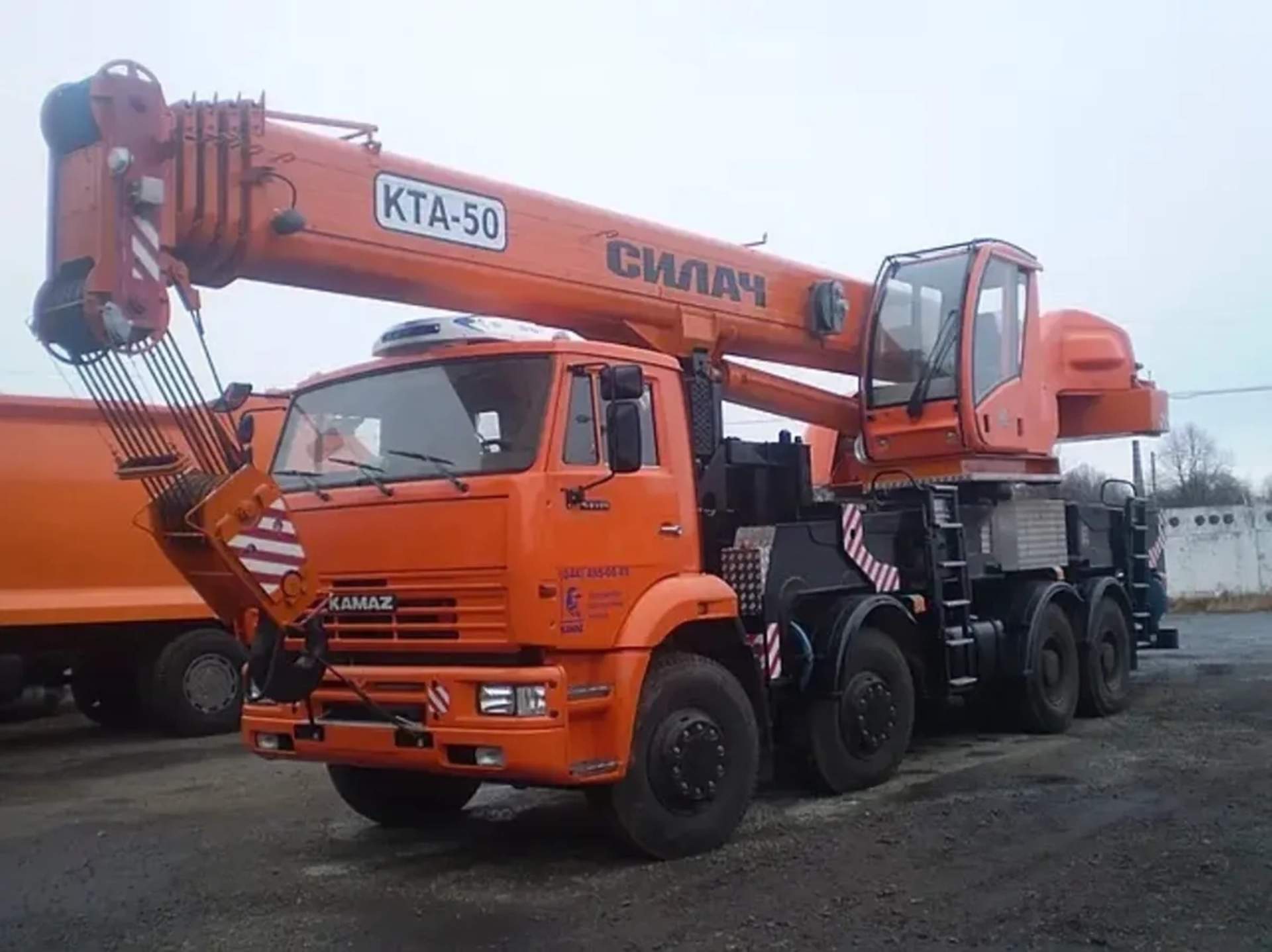 Автомобільний кран КТА-50 «СИЛАЧ»
