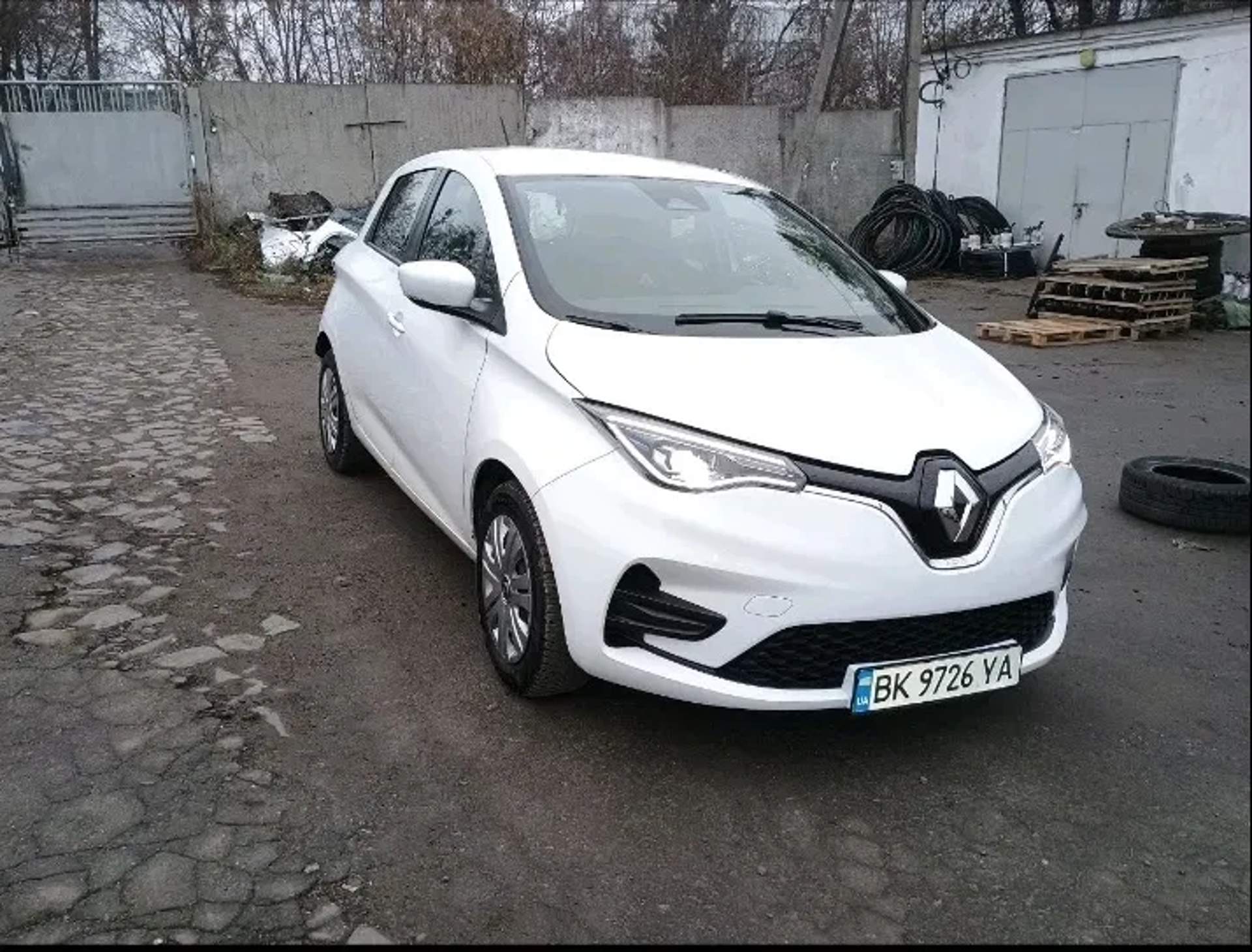 Візьми Renault ZOE 52. Електрокар