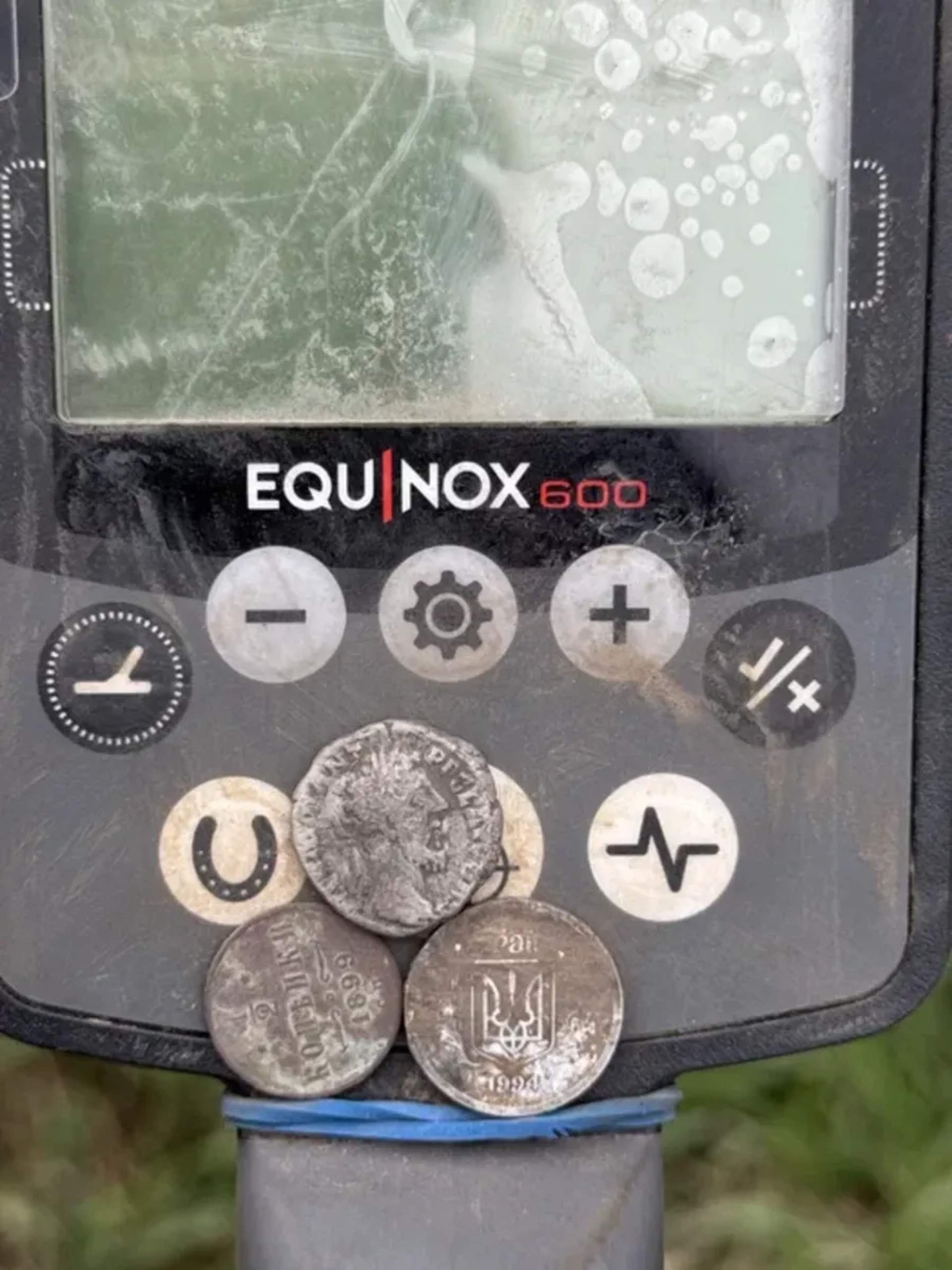 Металошукач Minelab equinox 600 для пошуку монет і скарбів