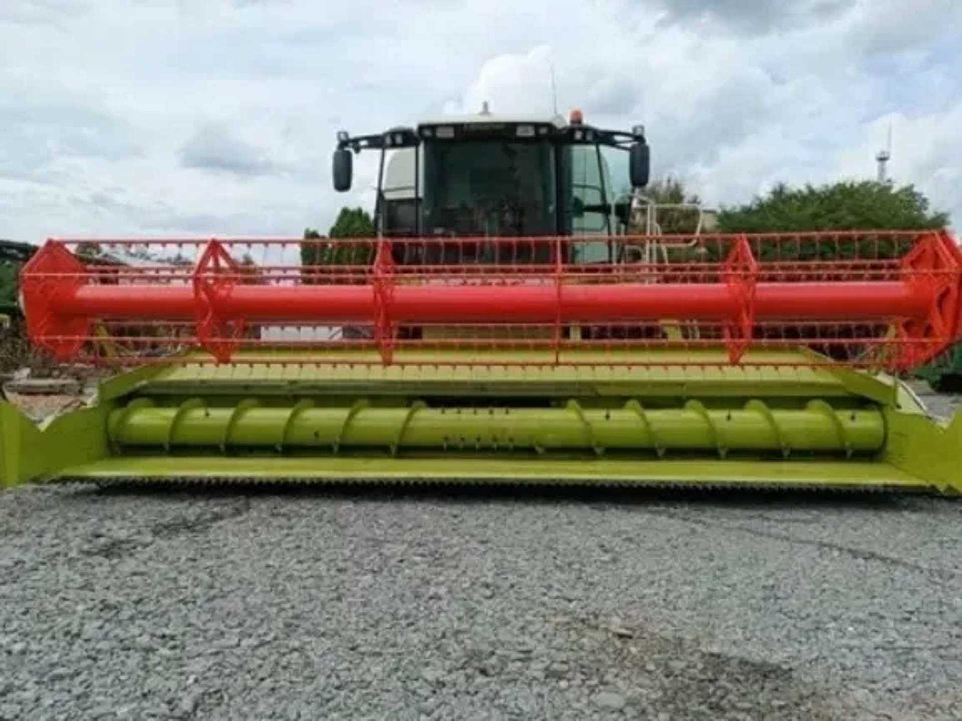 Жниварка CLAAS Vario 750 — готова до жатви!