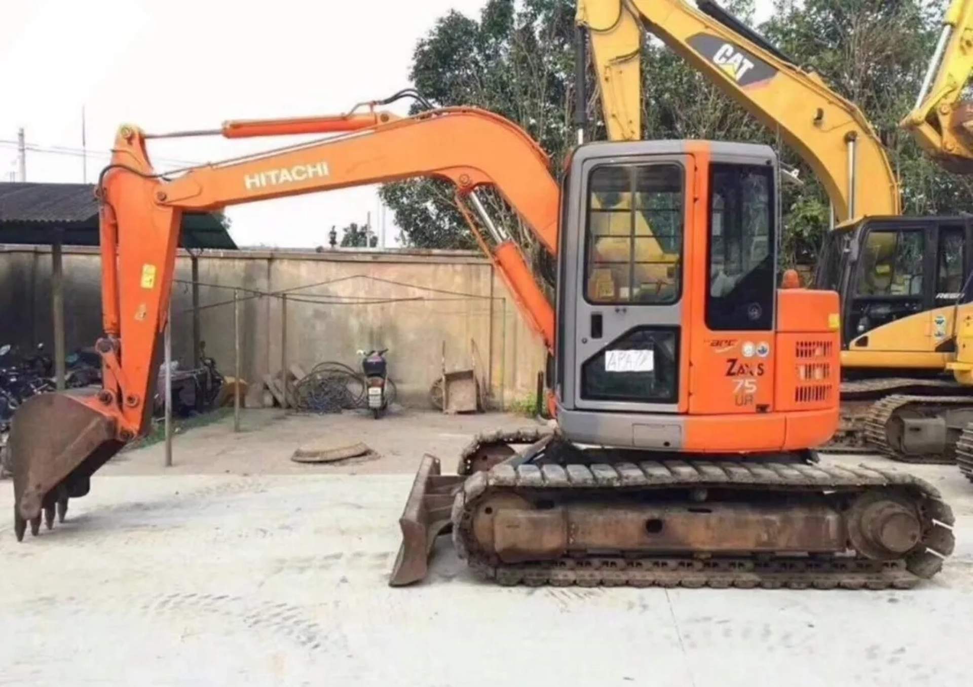 Міні-екскаватор Hitachi Zaxis ZX75UR