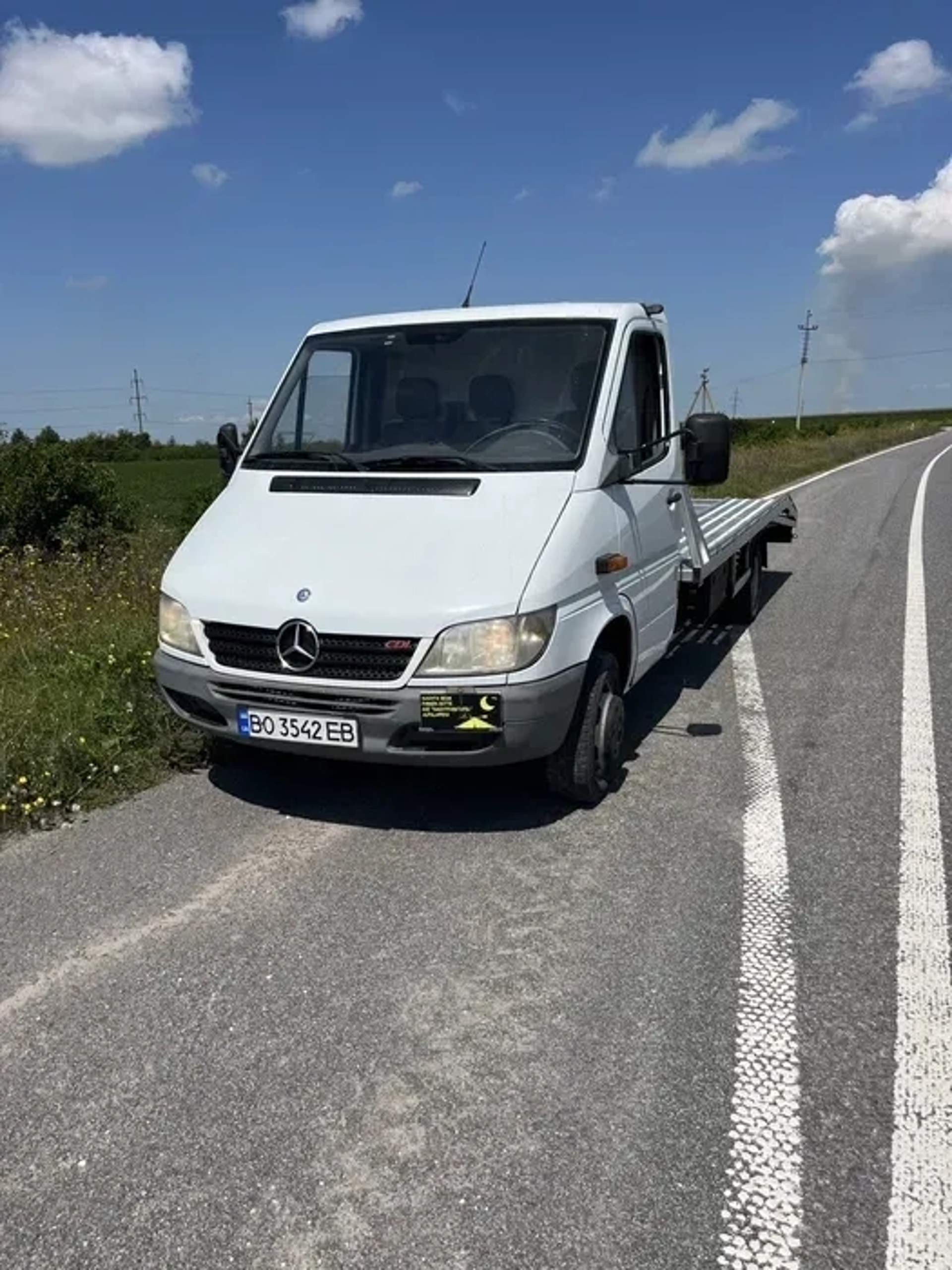 Евакуатор на базі Mercedes-Benz Sprinter