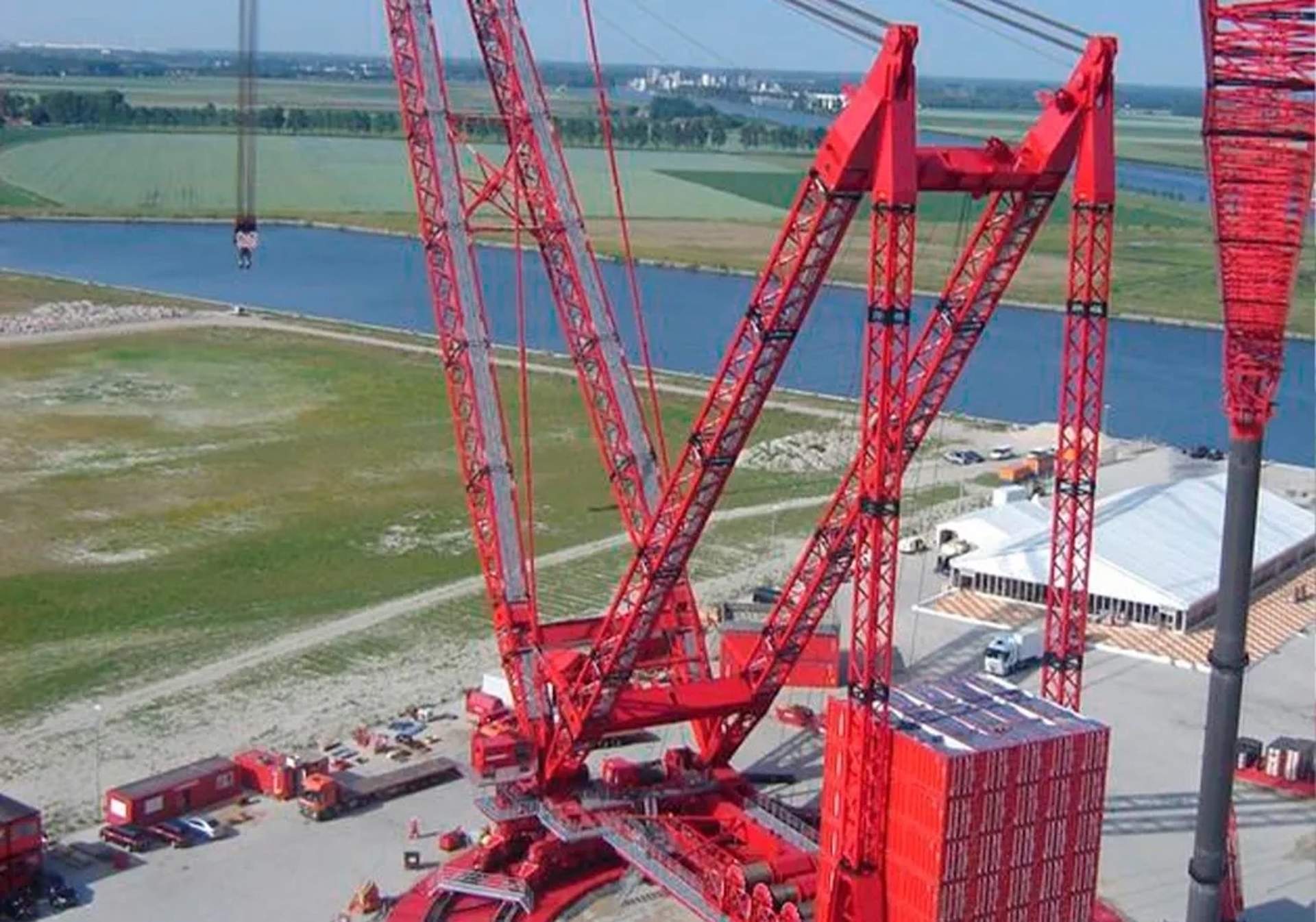 Кільцевий кран MAMMOET PTC 200