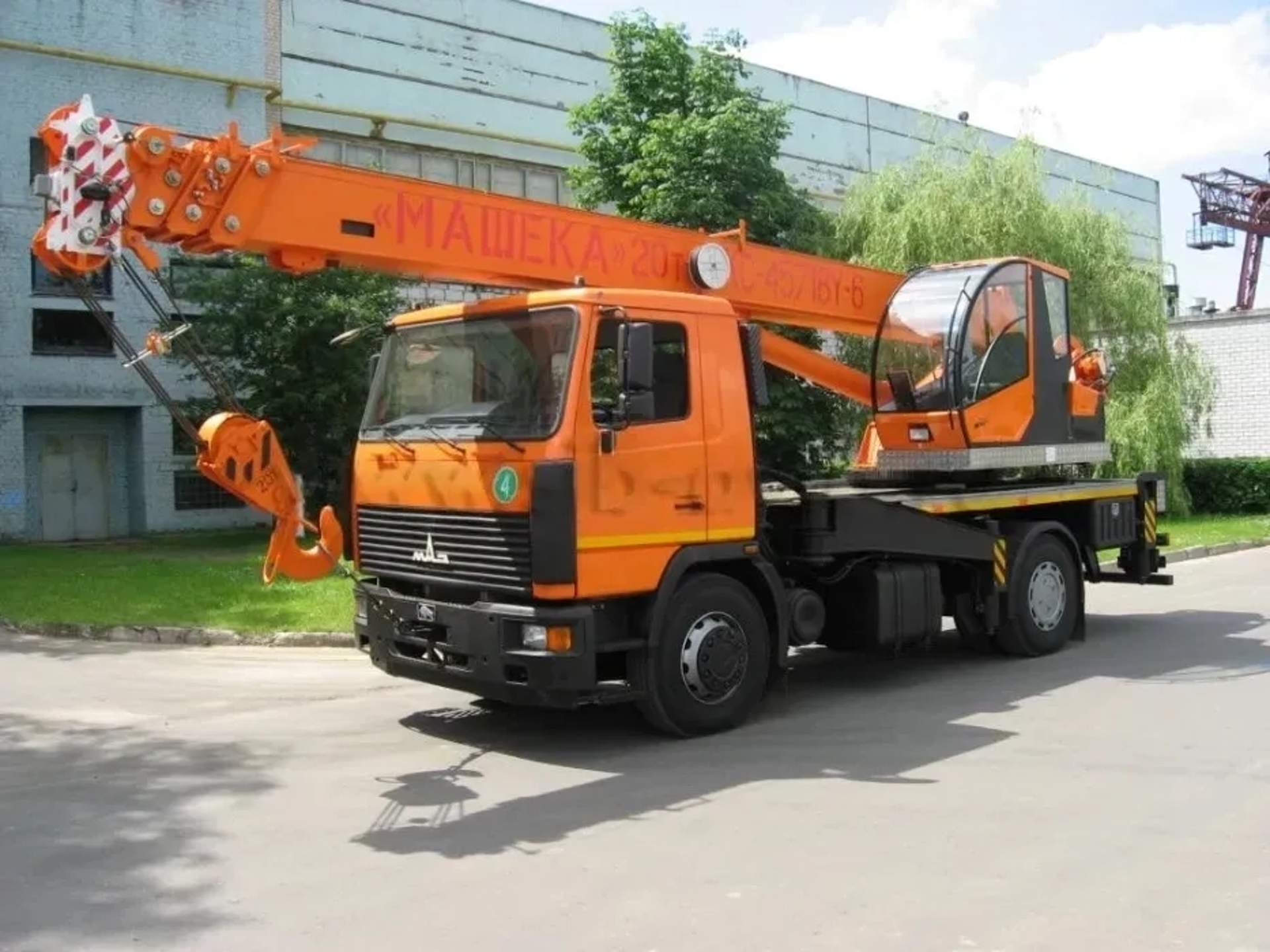 Автокран «Машека» КС-4571BY-С на базі шасі МАЗ