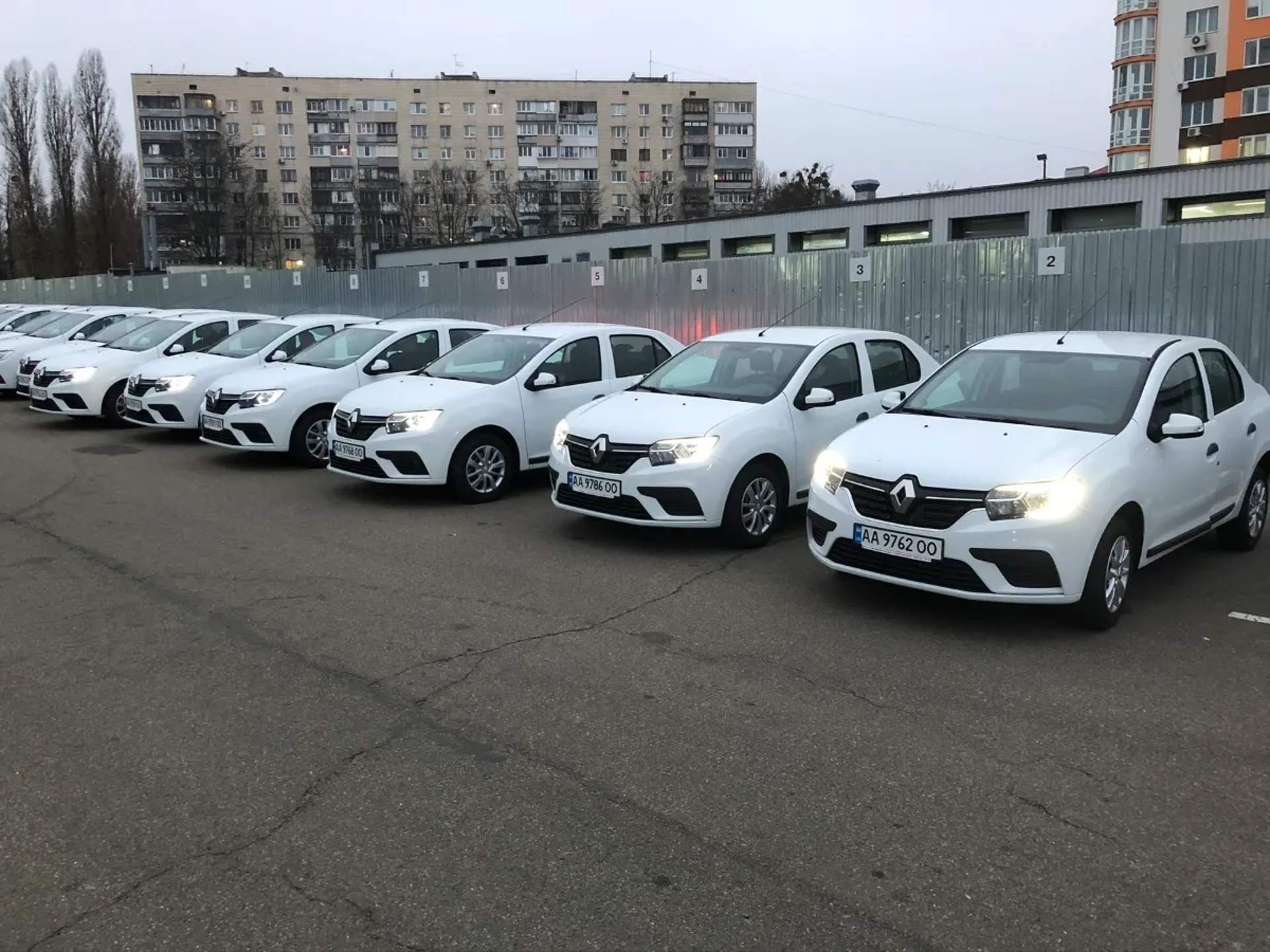 Авто Рено Логан