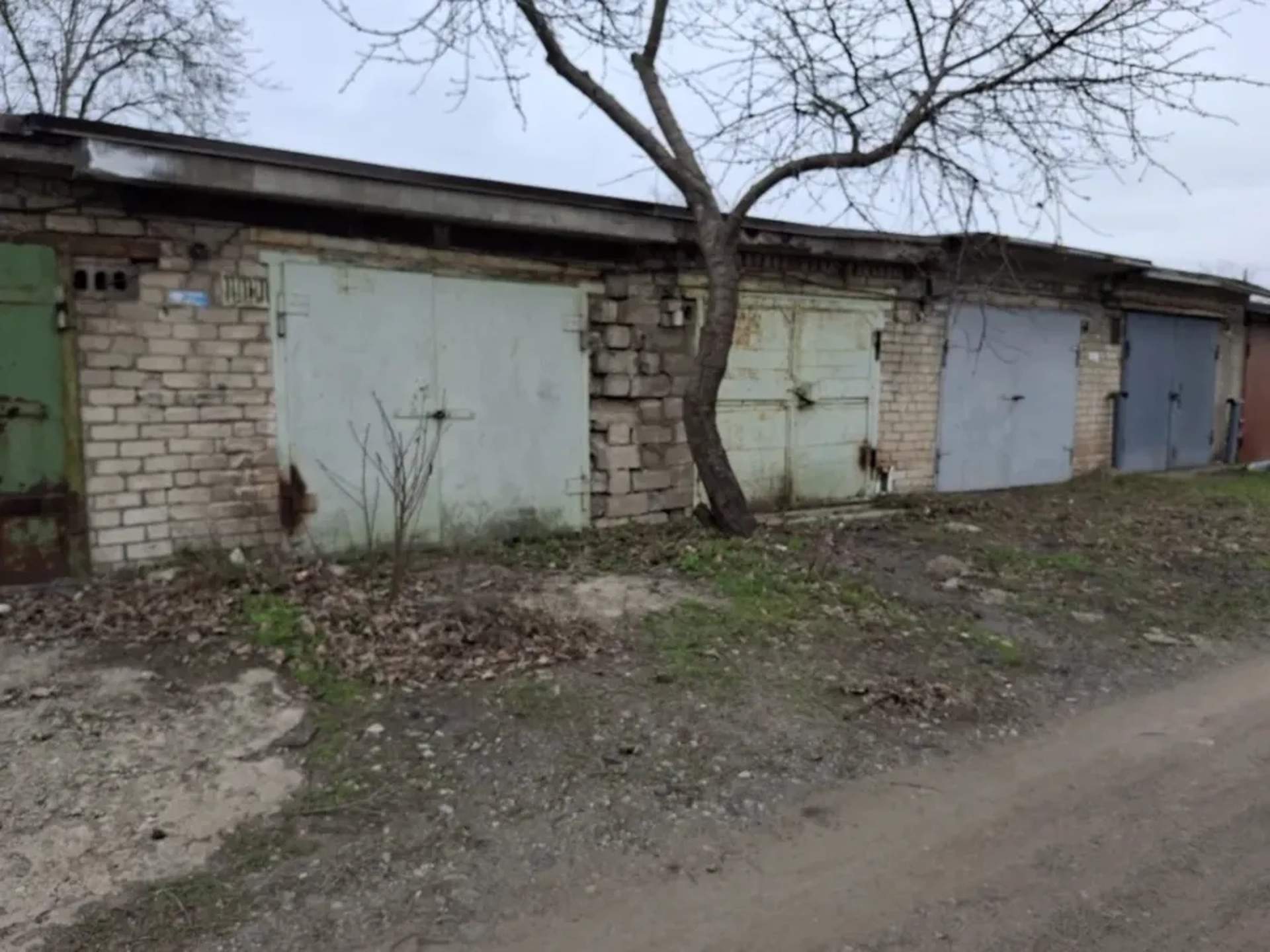 Два гаража в кооперативі Північ