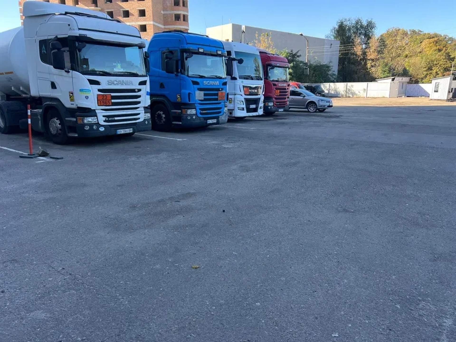 Паркомісце по вулиці Амурської 4