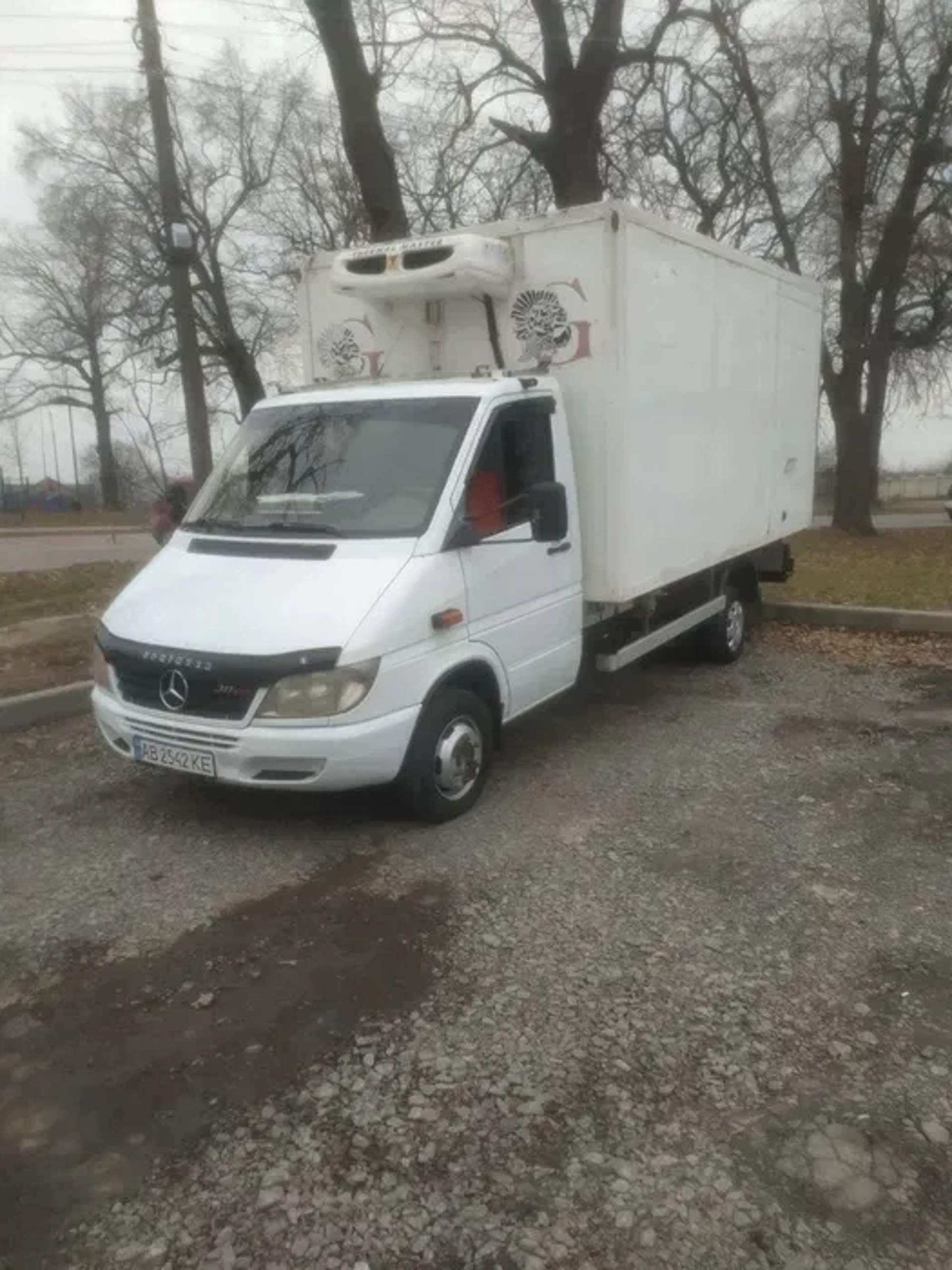 Вантажний автомобіль Mercedes-Benz Sprinter
