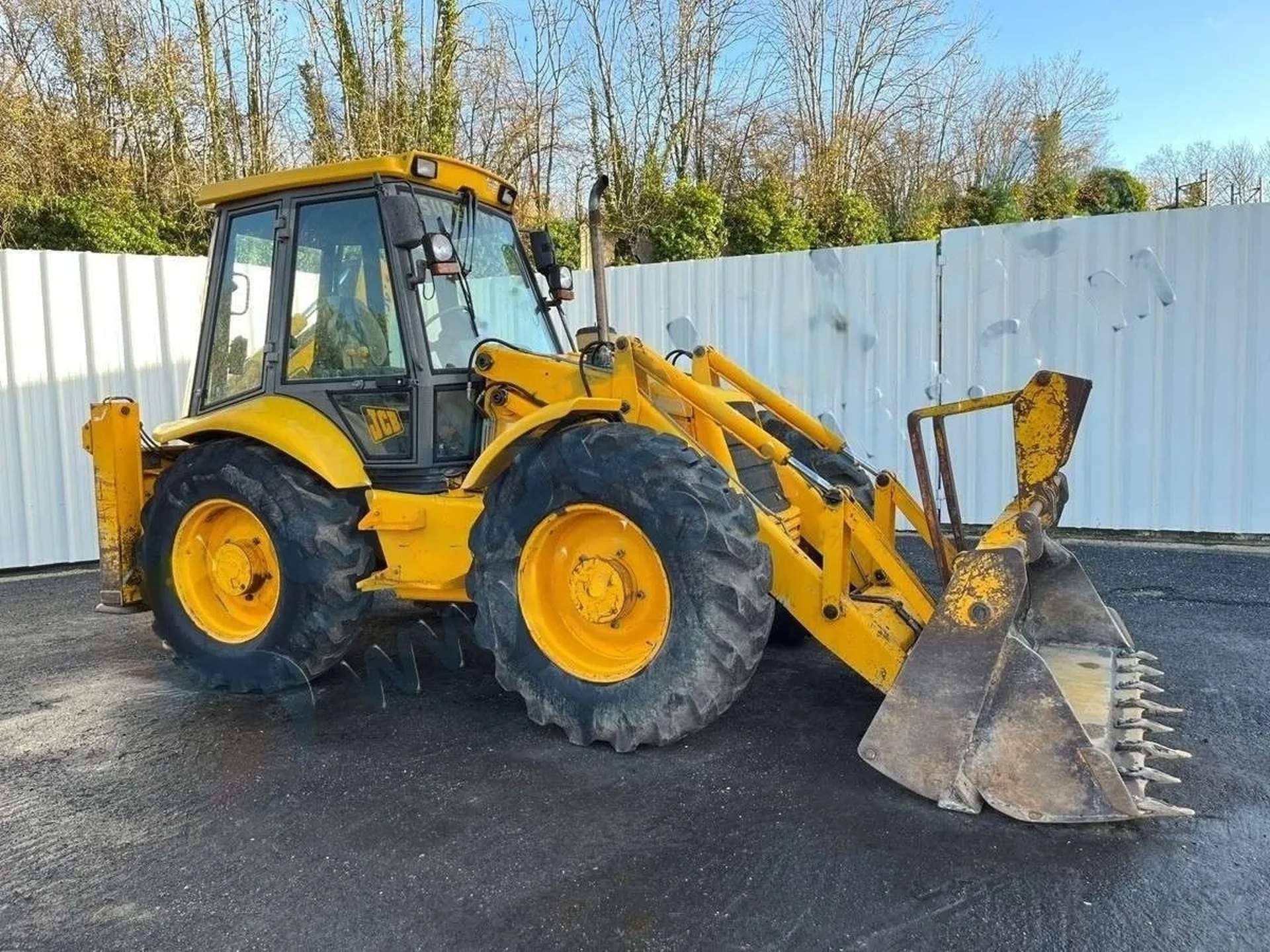 Екскаватор навантажувач JCB 4X