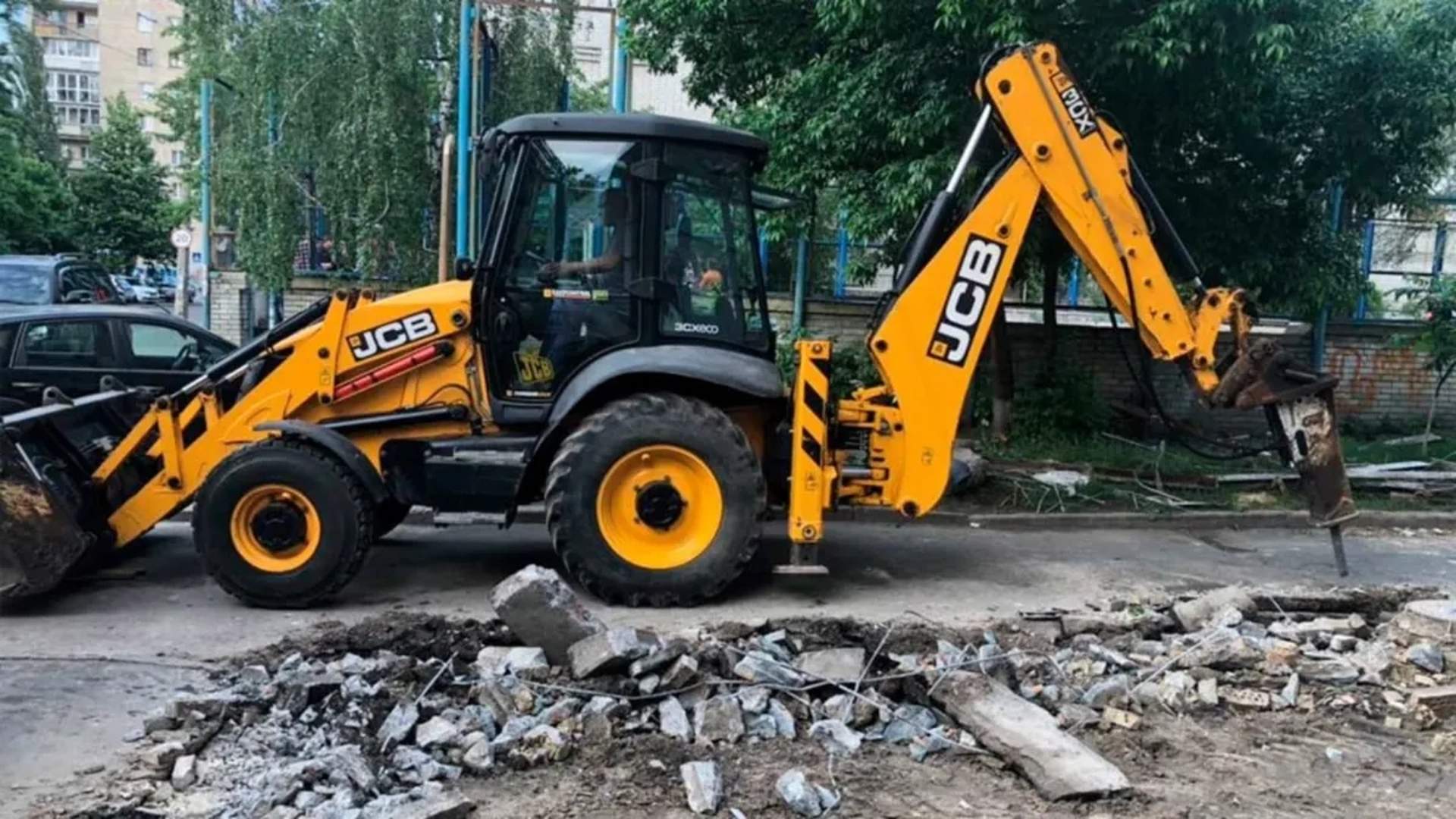 Гідромолот JCB 3CX | Демонтаж бетону та асфальту