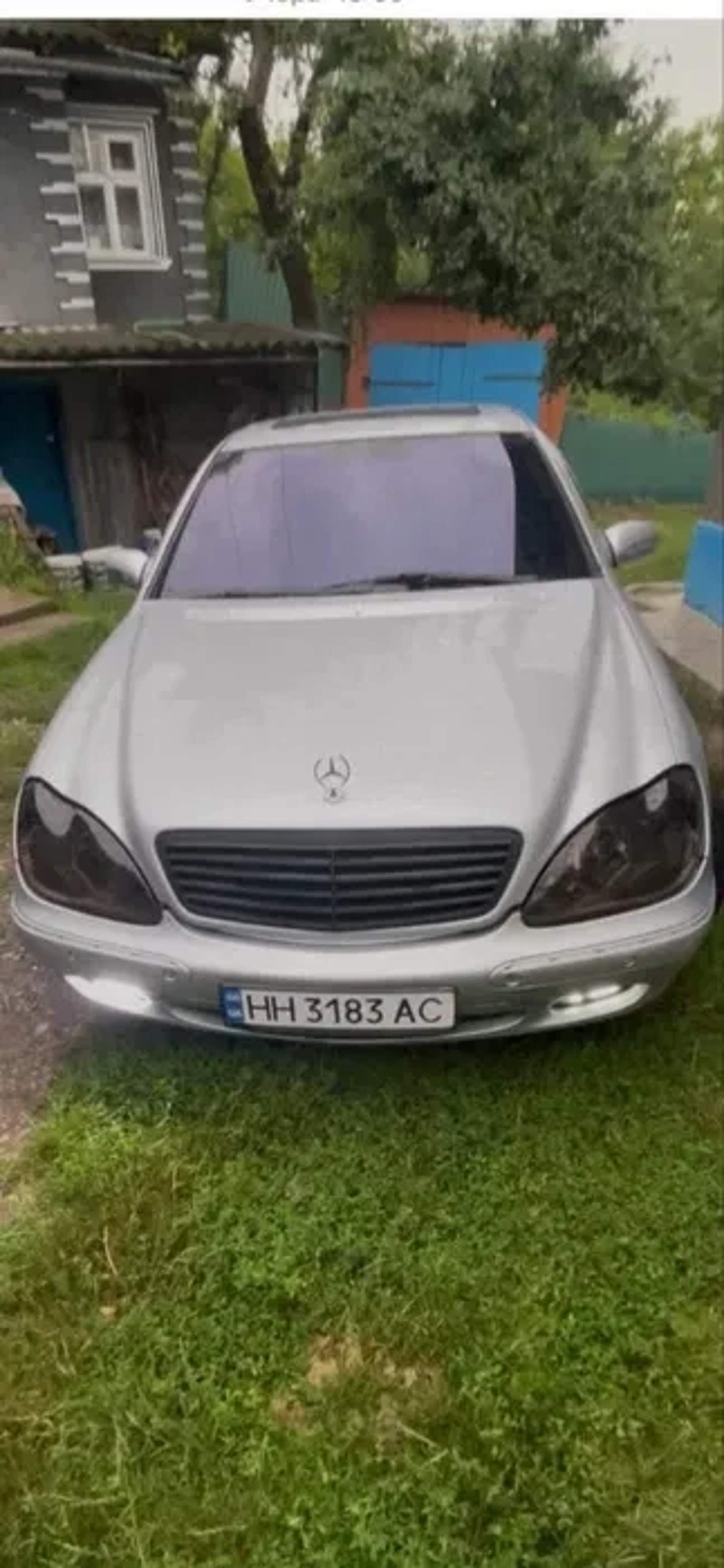Авто Mercedes-Benz 220 4.3 — надійність та комфорт