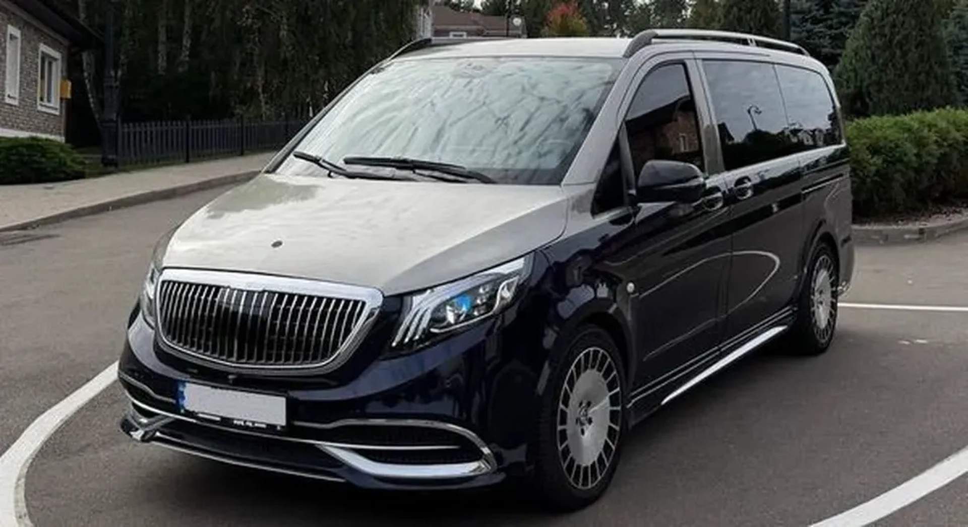446 Mercedes-Benz Maybach V-Class без водія