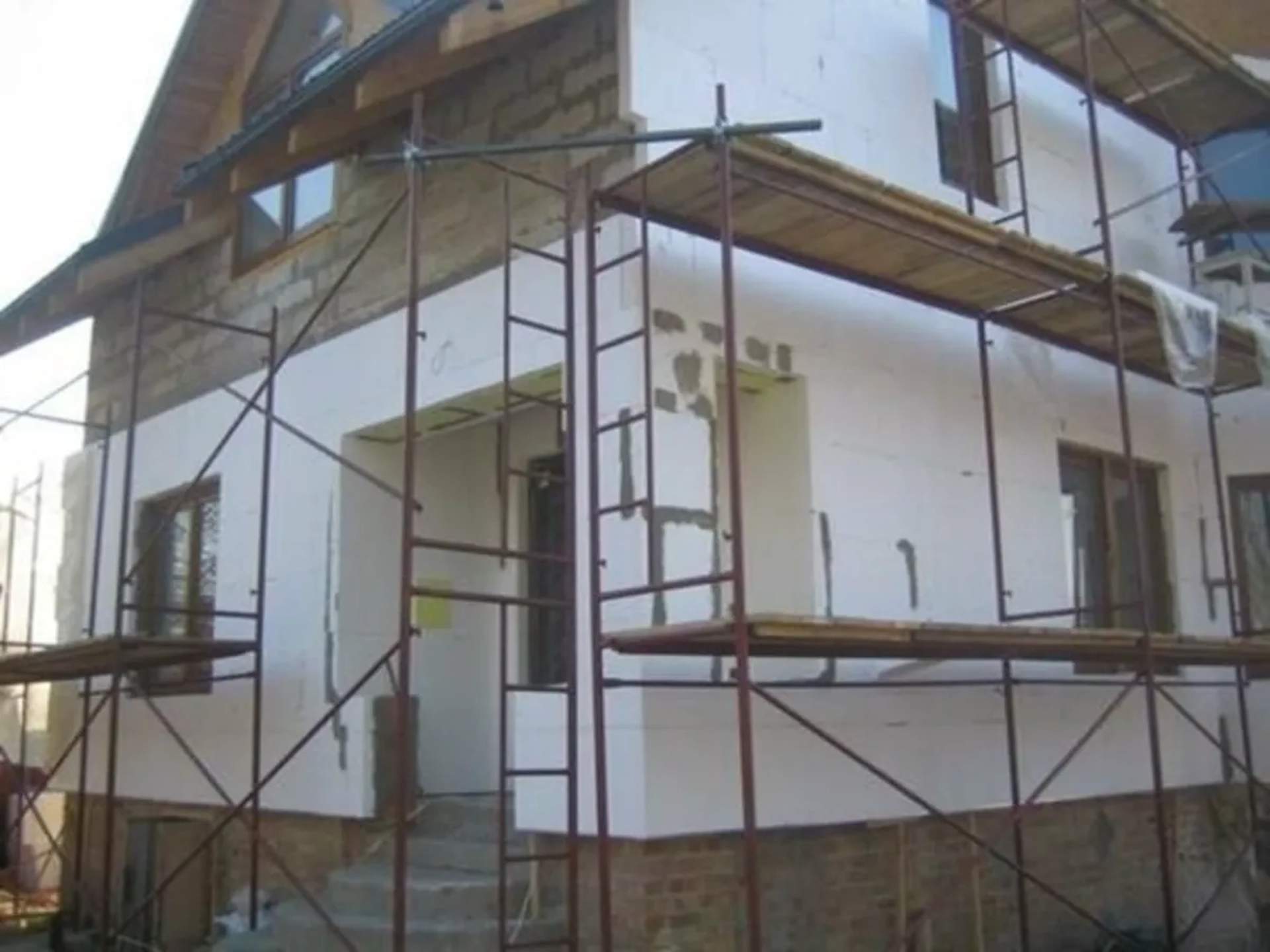 Риштування будівельне: готове до роботи