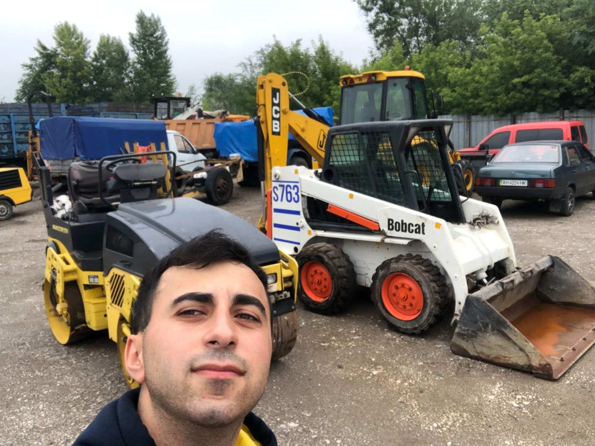 Мінінавантажувач Bobcat 763 для будівельних та вантажних робіт