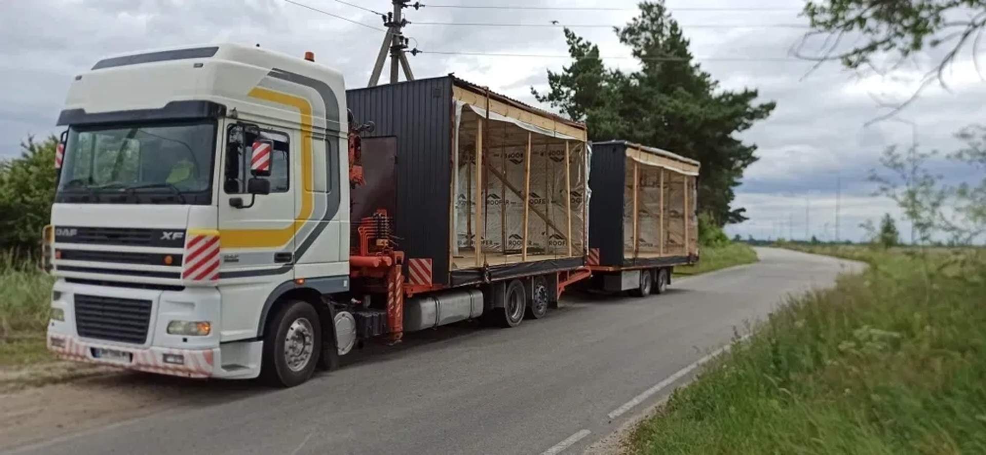 Кран-Маніпулятор на базі DAF XF для розвантаження вантажів