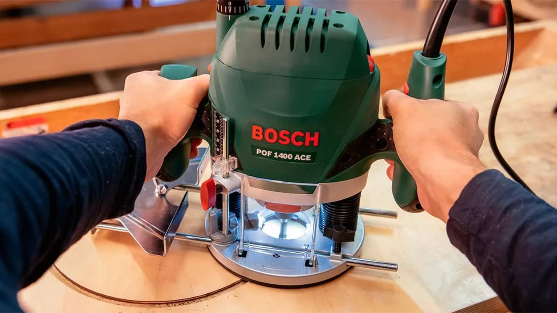 Вертикальний фрезер Bosch POF 1400 ACE
