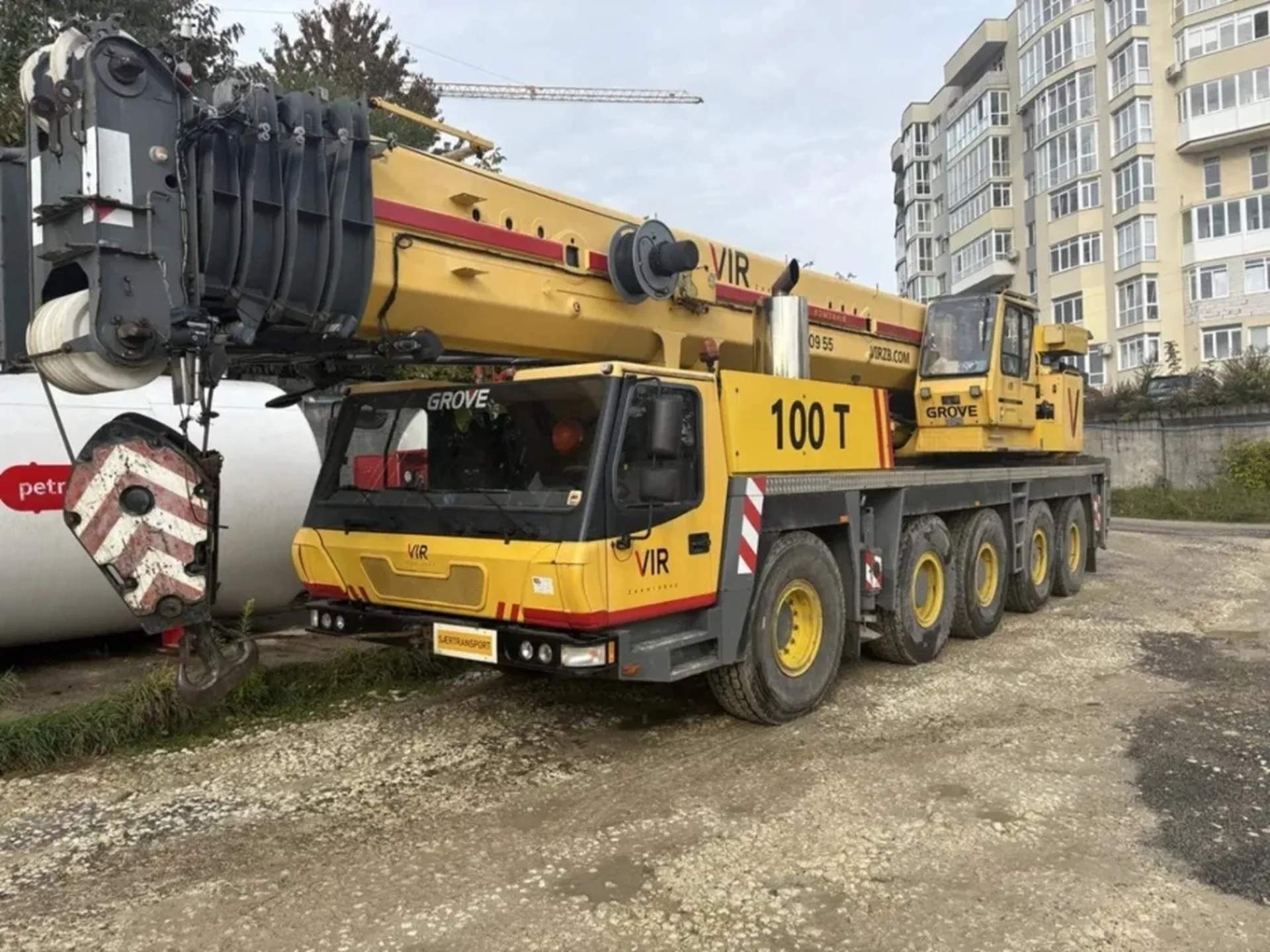 Мобільний кран Grove 100т, зі стрілою 51м