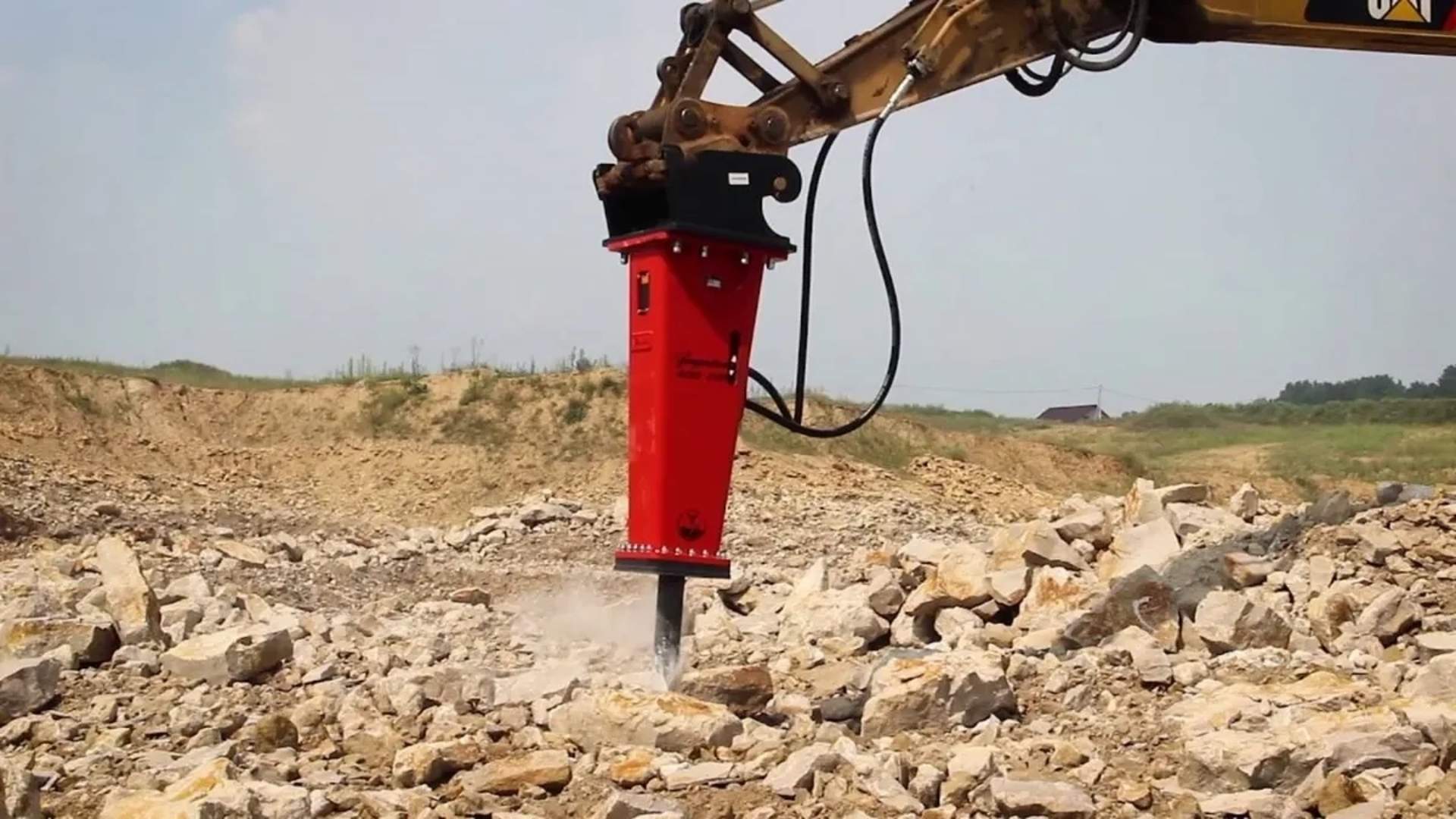 Гідромолот HAMMER 130 для руйнування міцних будівельних матеріалів